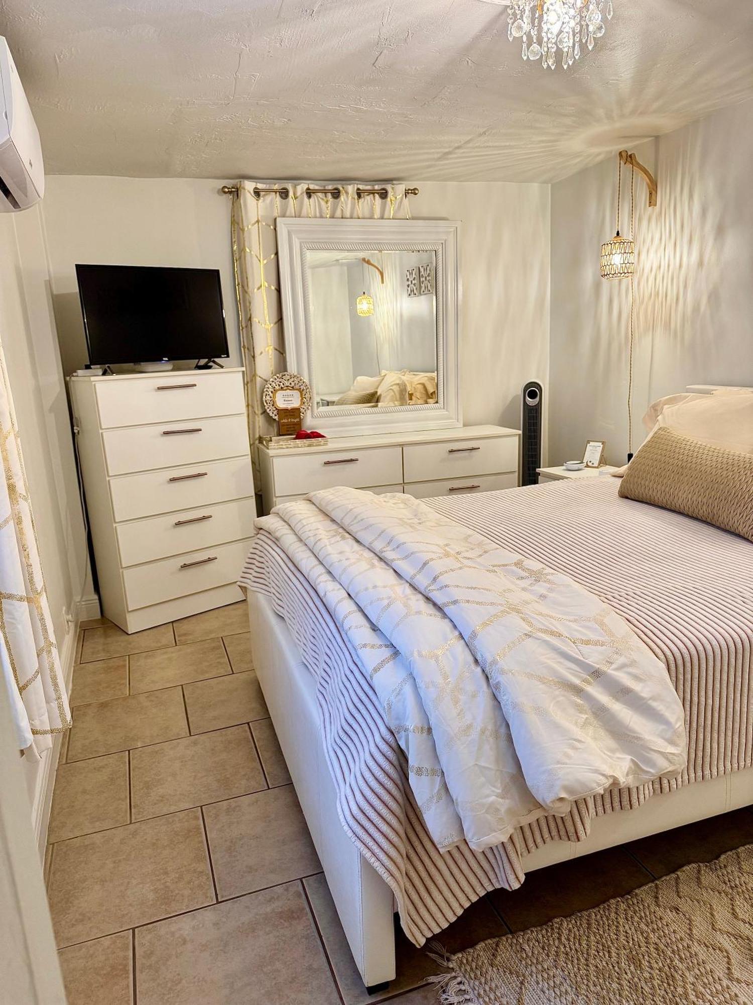 Private Cozy Guest Suite Near Hard Rock Guitar ดาวี ภายนอก รูปภาพ