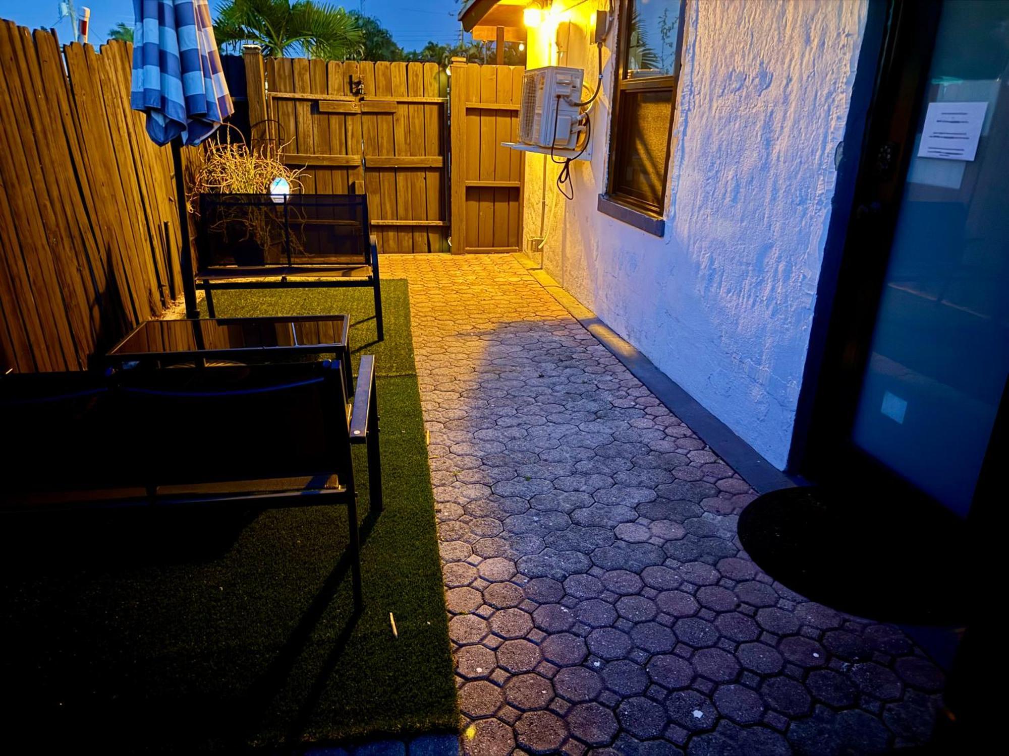 Private Cozy Guest Suite Near Hard Rock Guitar ดาวี ภายนอก รูปภาพ
